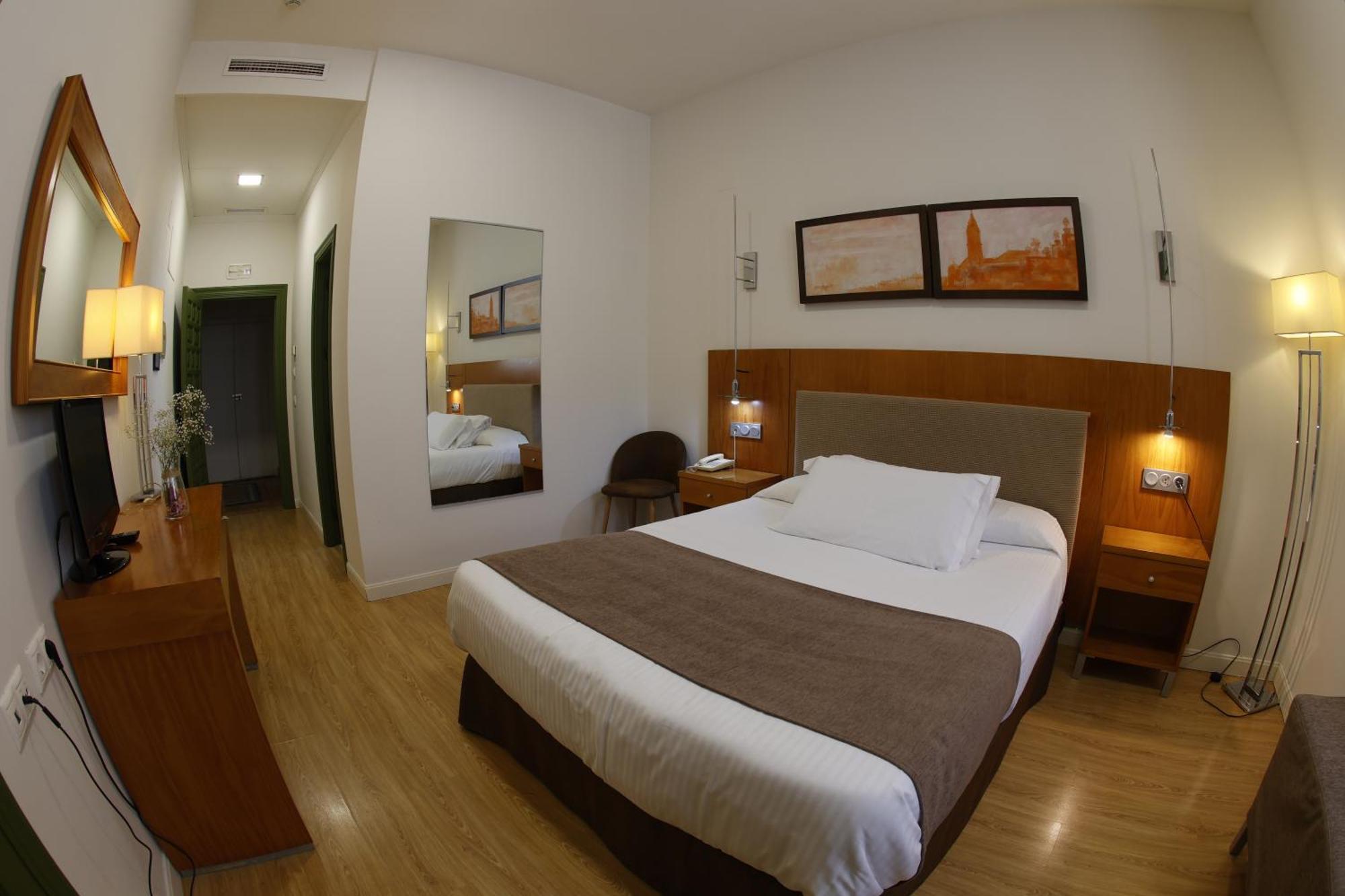 Hotel El Carmen 푸엔테-헤닐 외부 사진