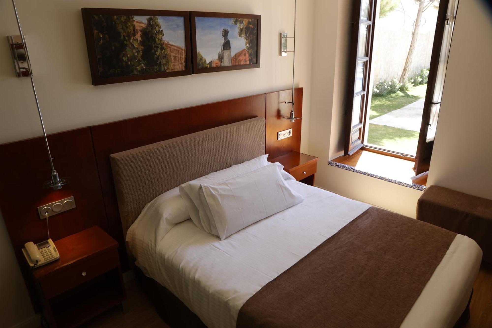 Hotel El Carmen 푸엔테-헤닐 외부 사진