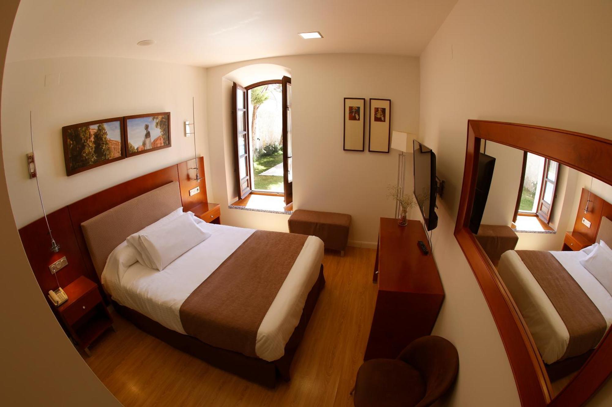 Hotel El Carmen 푸엔테-헤닐 외부 사진